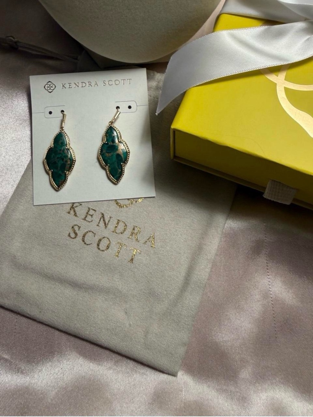 Kendra Scott Abbie Gold Drop Earrings